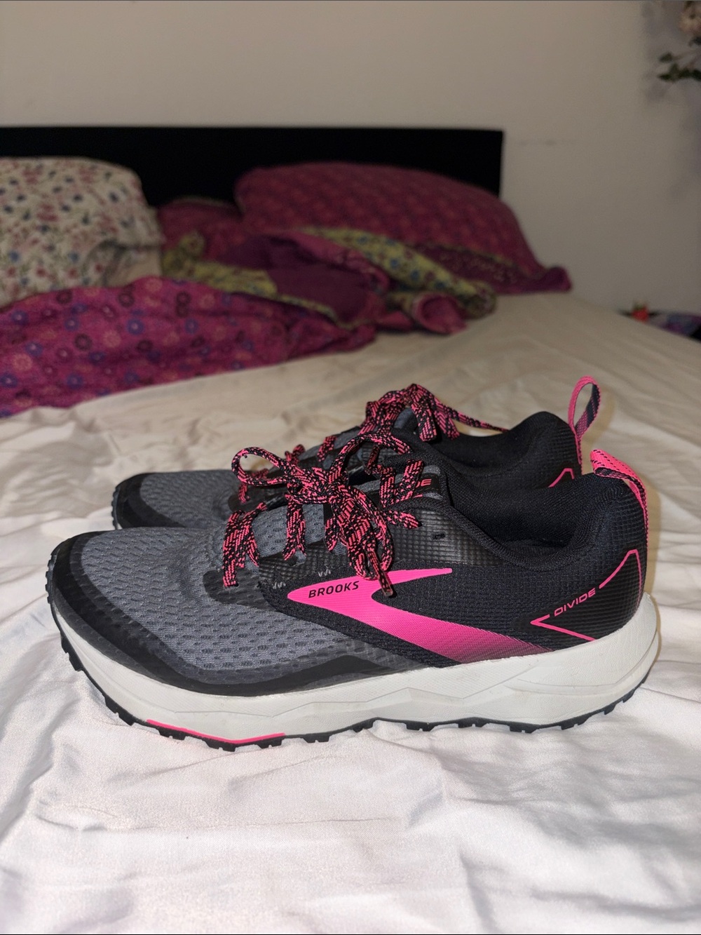 Brooks Women’s Black & Pink Running Sneakers